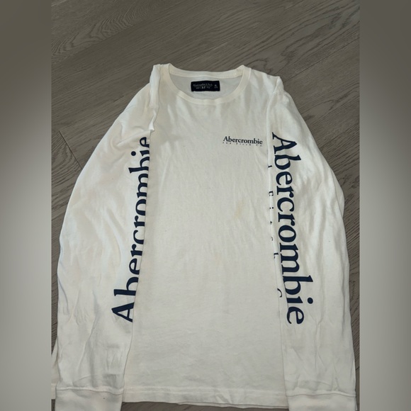 ABERCOMBIE LONG SLEEVE OVERSIZED - Picture 2 of 2